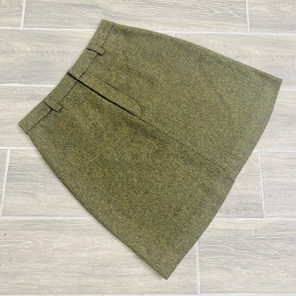 G.H. Bass & Co. Wool Tweed Olive Green Mini Skirt, Size 6